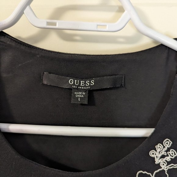 Black dress with embroidery - Picture 5 of 9